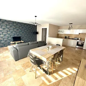 Apartment Le Petit Phuket, Saint-Laurent-sur-Saone